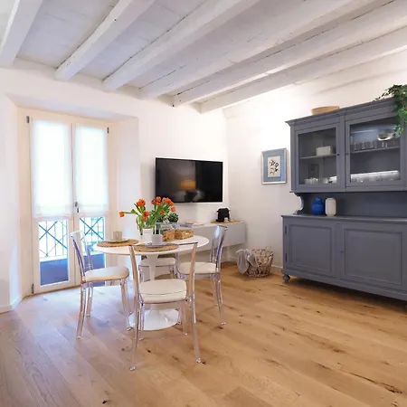 Porta Venezia Charming Apartment *