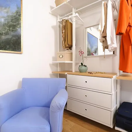 Apartment Porta Venezia Charming Milan
